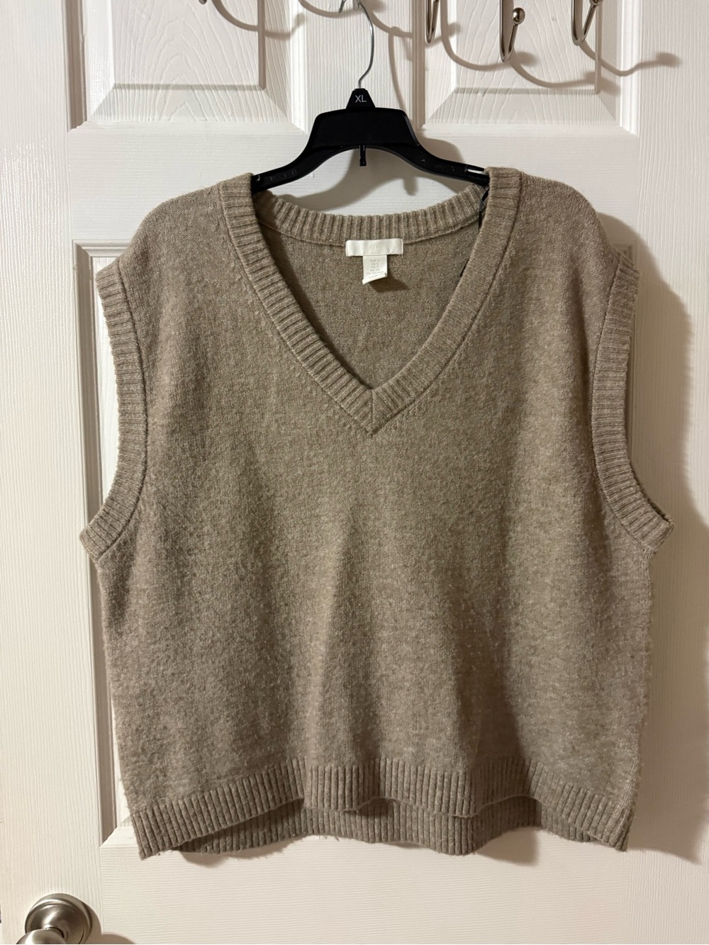 H&M Beige V‑Neck Knit Sweater
